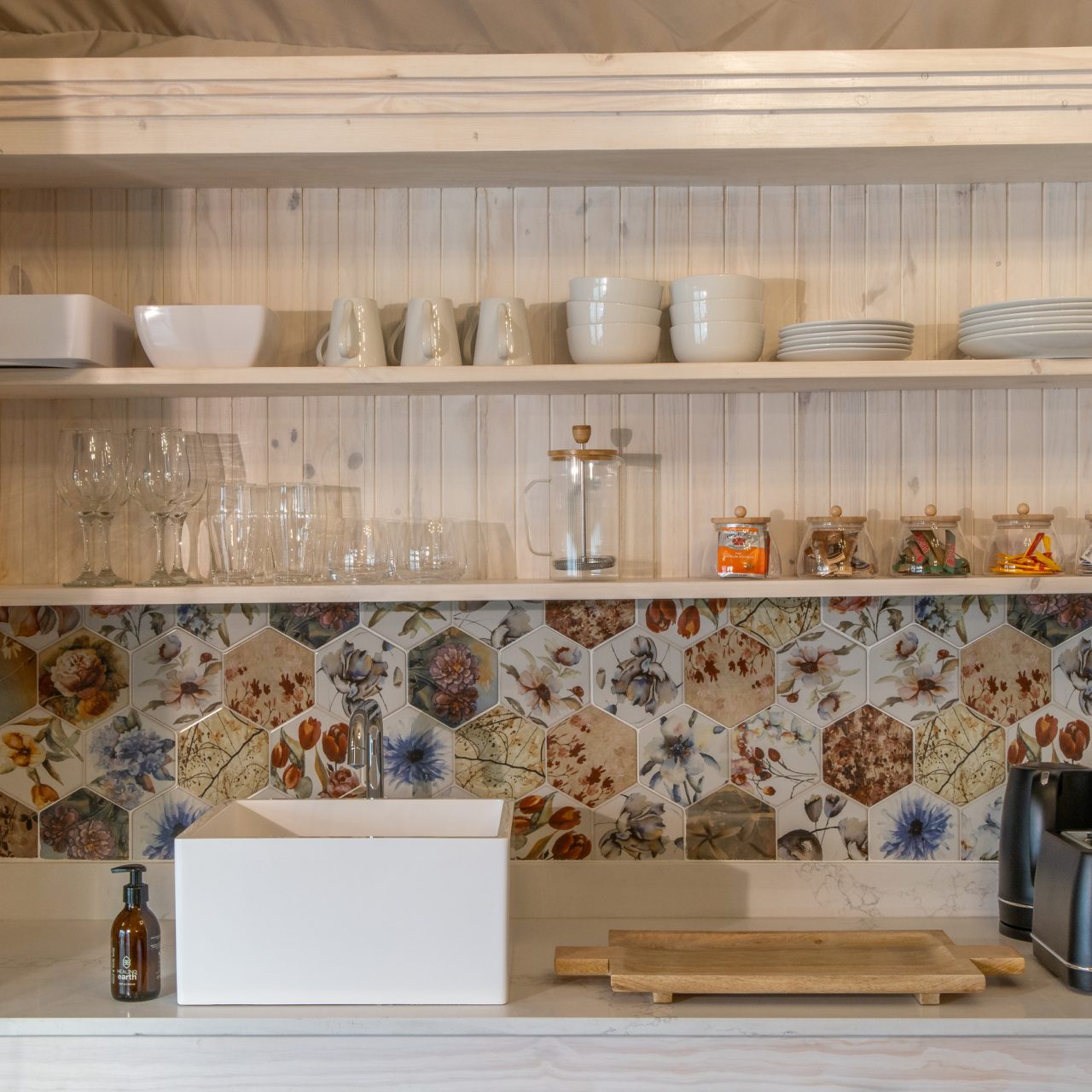 Lakeside Glamping Chardonnay (2)