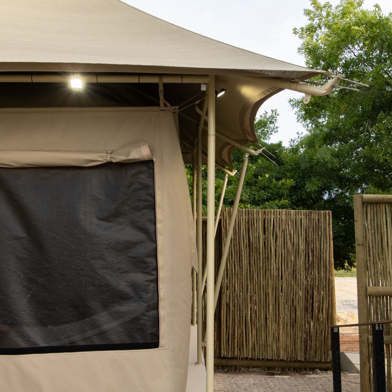 Lakeside Glamping Chardonnay (8)