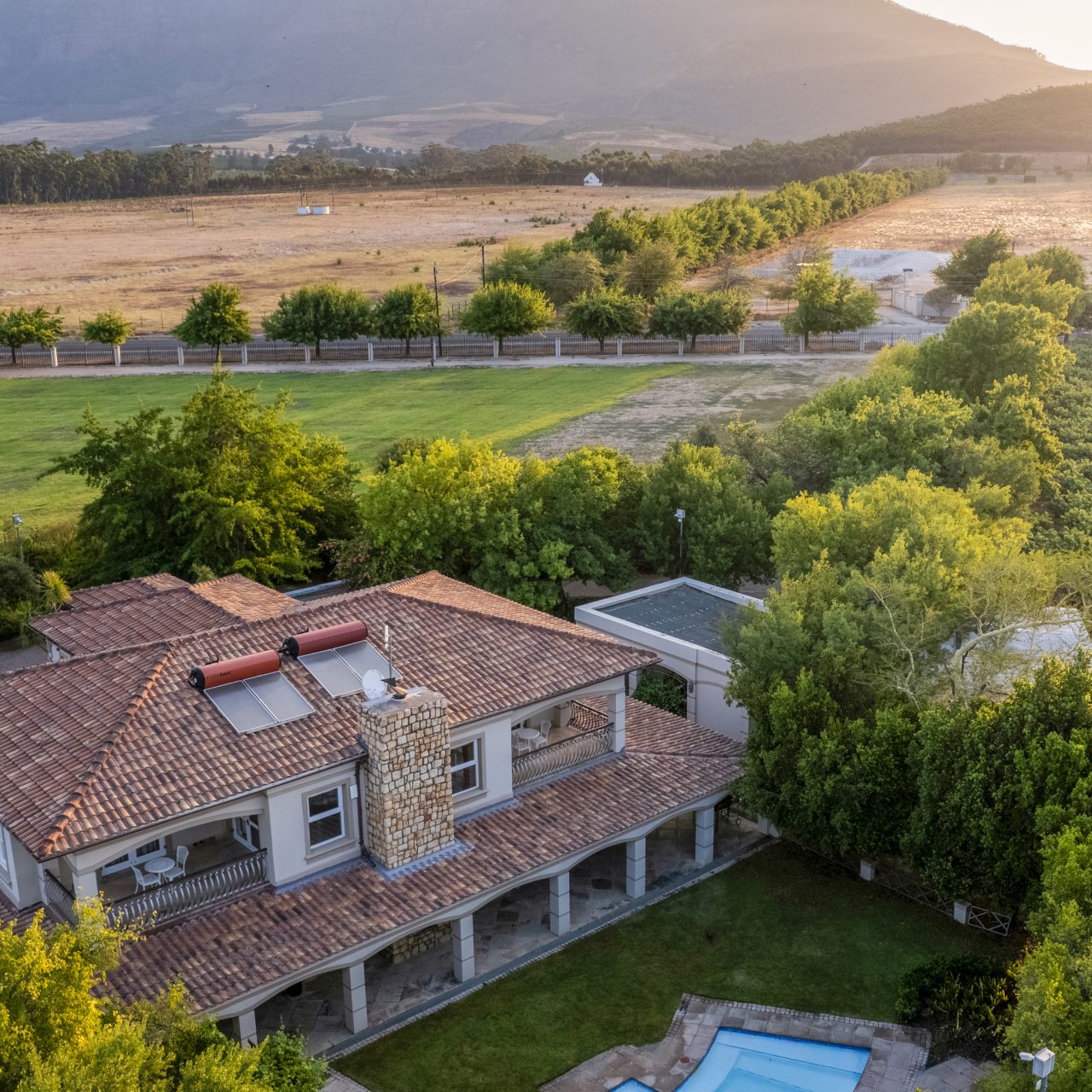 Signature Apartment 02